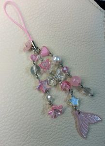 🌸🧜‍♀️ 3-Layered Mermaid Pink Beaded Phone Charm✨