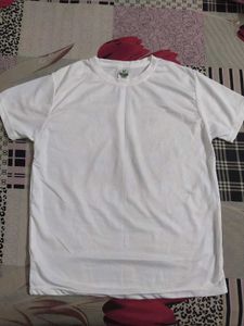 Plain Simple White T-shirt Tee