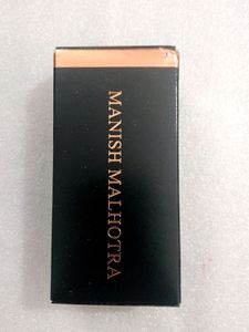 Manish Malhotra Neutral Ivory Foundation.