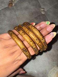 Vintage Gold Bangle (Set Of 4)