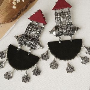 Misboota Different Earrings