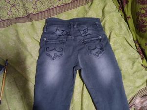 Y2K 2000s Capris
