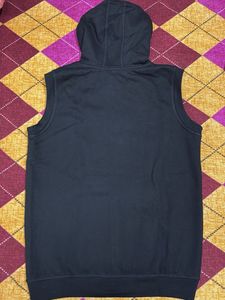Peter England Sleeveless Hoodie