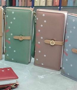 Pretty Wallet