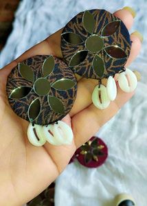 Shell Flower Earrings