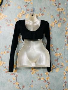 Black Long Sleeve Crop Top Gym