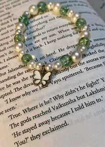 Pearl &amp; Green Beaded Bracelet
