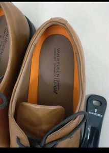 Van Heusen Leather Oxfords
