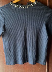 Neck Embroiderred Crop Top