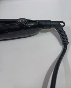 Vega- Hair Straightener VHSH-18 (Under Warranty)