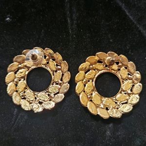 Beautiful Round Earrings