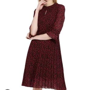 Latin Quarters Red Printed Dress