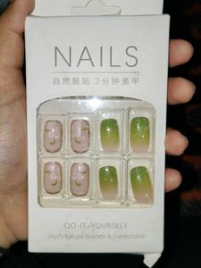 Press-On Nails - Floral & Ombre