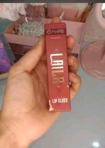 Mars Makeup Combo