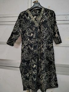 Floral Print Black Kurti