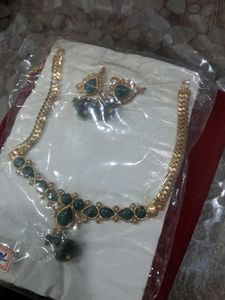 Green Elegant Jewellery Set
