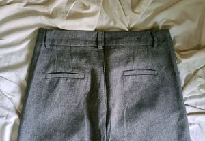 It&#39;s a Kind Of Formal Pant