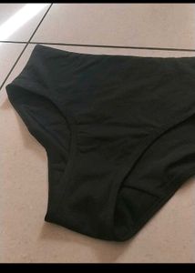 M Brief 🖤