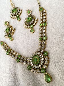 New Packed Green and Golden Jewellery Set