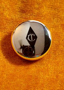 Charlotte Tilbury airbrush flawless finish powder