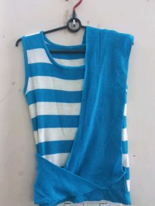 blue woolen top