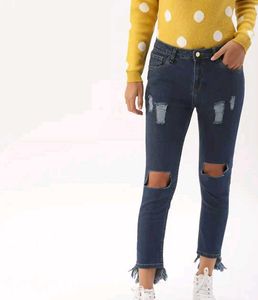 Women Blue Skinny Fit Mid-Rise Mildly Distressed S