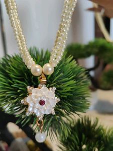Pearl Necklace with Floral Pendant