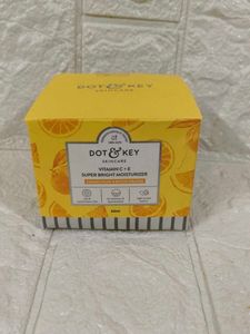 Dot & Key Vitamin C Moisturizer