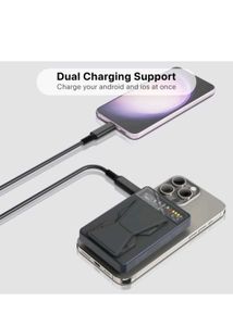 Vaku Luxos Wireless Power Bank