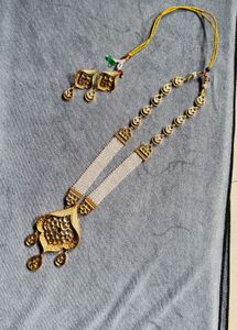 Elegant Kundan Necklace Set