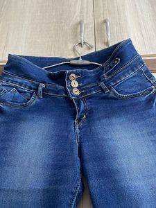 Women&#39;s High-Waisted Jeans