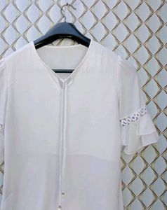 New With Tag Premium White Korean Pullover