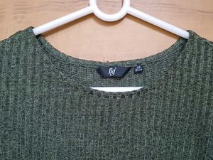 Green Ribbed Puff Sleeve Top