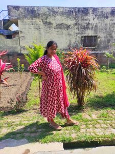 Maroon Paisley Print Kurti Set