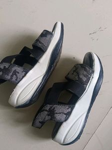 7 Number Slipper And 4 Years Girls Sandal