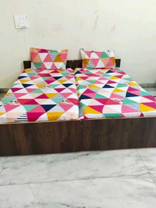 Geometric Print 2 Single Bed Bedsheets With Covers
