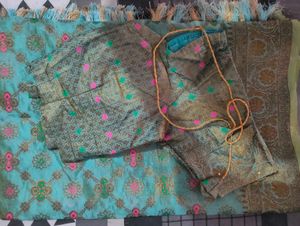 Elegant Banarasi Heavy Silk Saree With Peticoat