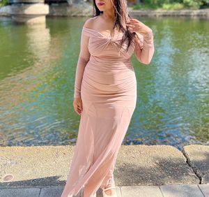 Savana Elegant Mauve Off-Shoulder Dress