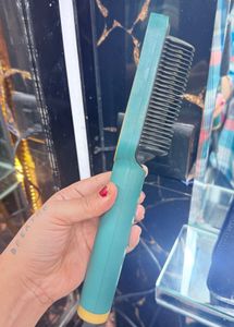 Hair Straightner Comb Like New