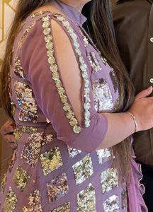 Beautiful Dress With Skirt 😍