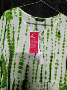 Hawt New With Tag Tie &amp; Dye Empire Top