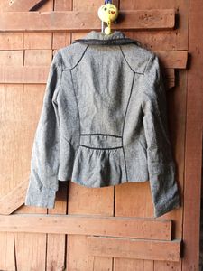 Trendy Women Short Blazer For Winter