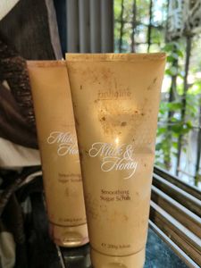 Milk And Honey Smoothing Sugar Scrub