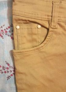 Golden Capri | Length 23 Inch