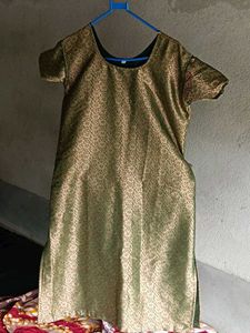 Green Kurti