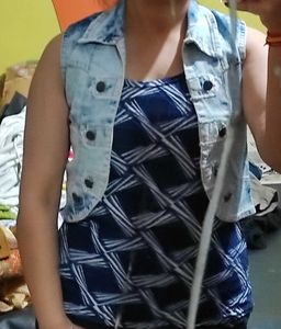 Denim Sleevesless Jacket 🧥