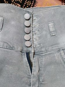 High-Waisted Denim Capris