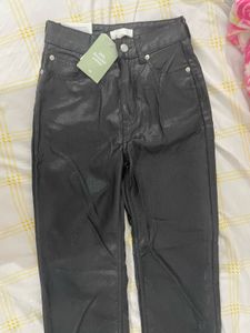 Coated Straight High Jeans