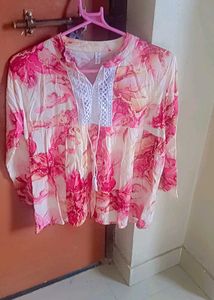 New Trendy Top