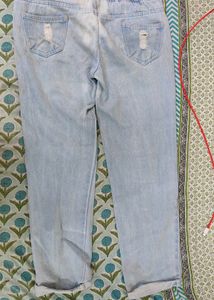 Funcy Jeans With Sticker